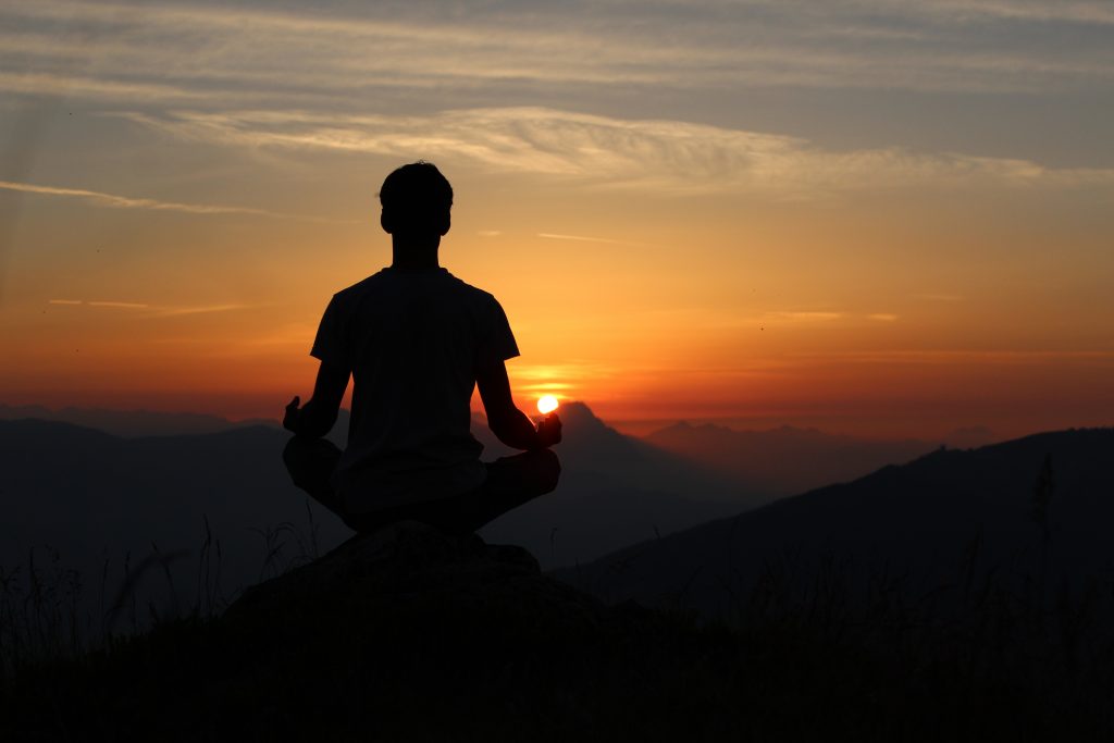 Hallow App Blog - Christian Meditation vs. Mindfulness meditation